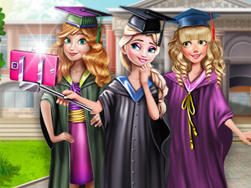 Play BFFs Graduation Selfie